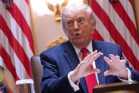 ترامپ: شاید در مقطعی مذاکرات با ایران را از سر بگیریم
