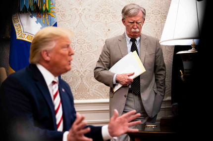 جان بولتون: اگر هنوز مشاور ترامپ بودم می گفتم نمایش قدرت آمریکایی برای ایران کار نمی کند