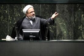 سرزنش ۶ نماینده تندرو توسط روزنامه اصولگرا: فقط صدایتان بلند است وگرنه عددی نیستید