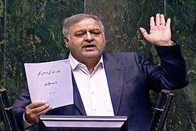رنجبرزاده: نباید به مذاکره‌کنندگان اتهام زد؛ وگرنه سنگ روی سنگ بند نمی‌شود