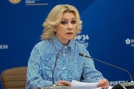 عکس | تغییر پوشش مقام زن روسیه در سفر به تهران
