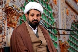 خطیب اصولگرا: نباید مخالفان مذاکره یا جنگ را خائن خواند