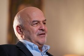 عیسی کلانتری: کاسبان تحریم در برابر گشایش دیپلماتیک سنگ‌اندازی می‌کنند 