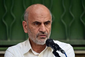 فرشاد مومنی، اقتصاددان: با اقتصاد صدقه‌ای نمی‌توان پیشرفت کرد